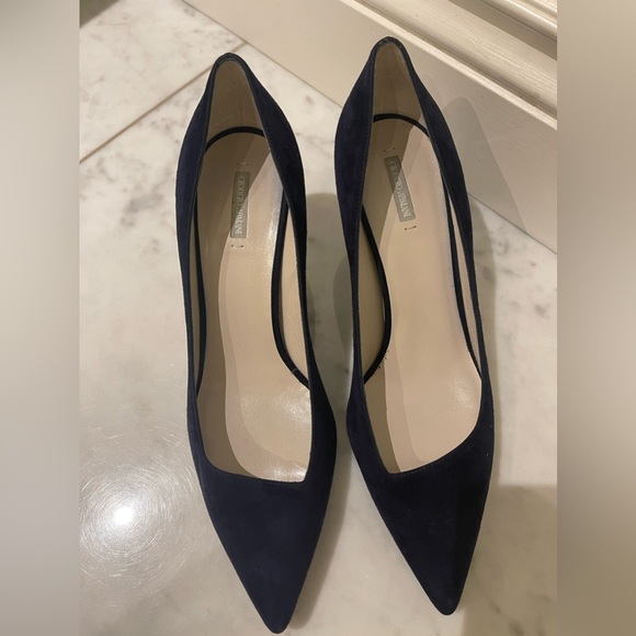 Armani navy suede pumps - Picture 3 of 5
